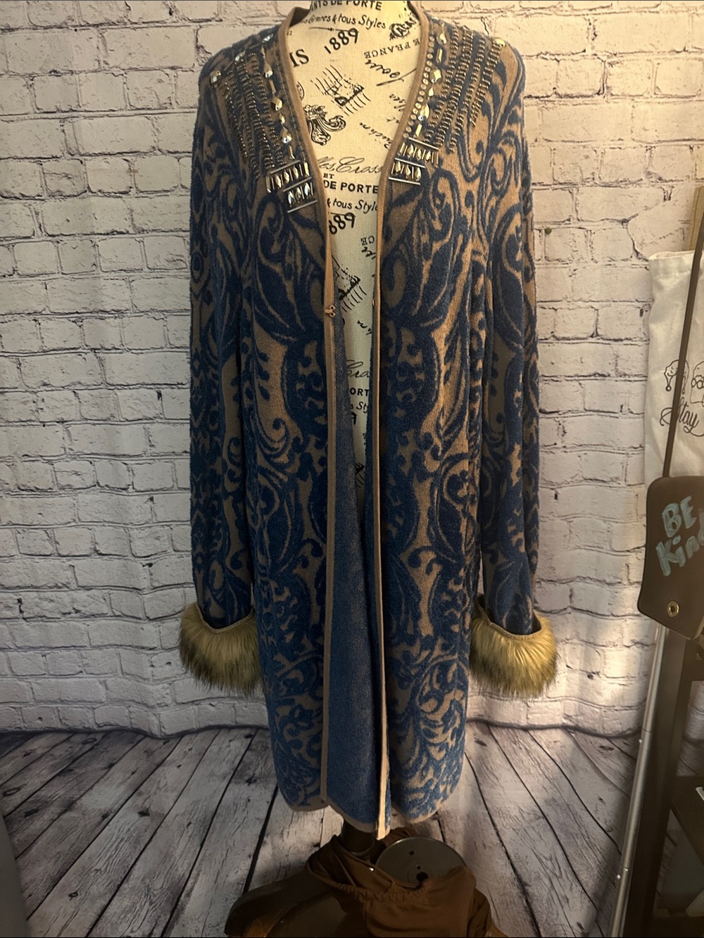 Chico’s Size 3 Long Embellished Duster Cardigan Coat Faux Fur Cuffs Blue Tan - Picture 2 of 9